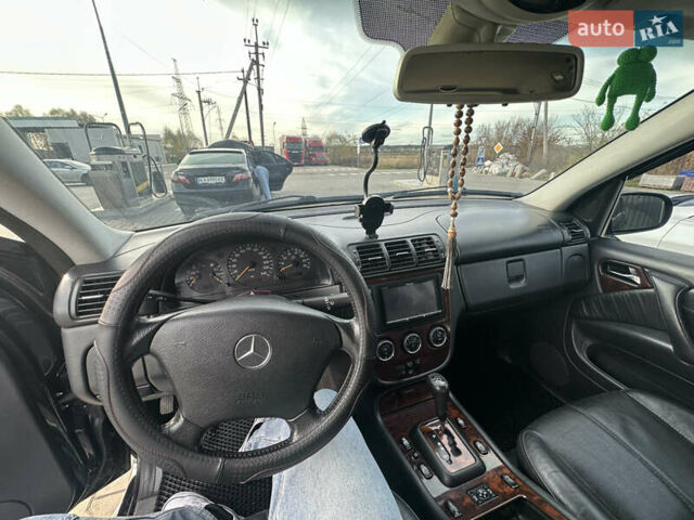 Черный Мерседес М-Класс, объемом двигателя 3.72 л и пробегом 300 тыс. км за 7700 $, фото 12 на Automoto.ua