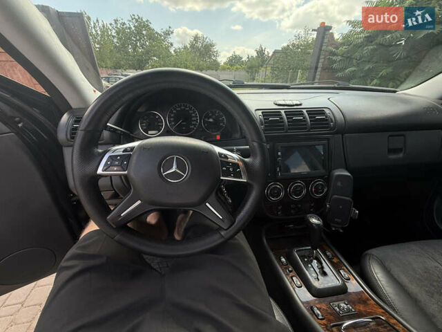 Чорний Мерседес М-Клас, об'ємом двигуна 2.7 л та пробігом 279 тис. км за 9400 $, фото 11 на Automoto.ua