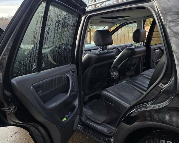 Чорний Мерседес М-Клас, об'ємом двигуна 2.69 л та пробігом 350 тис. км за 8000 $, фото 14 на Automoto.ua