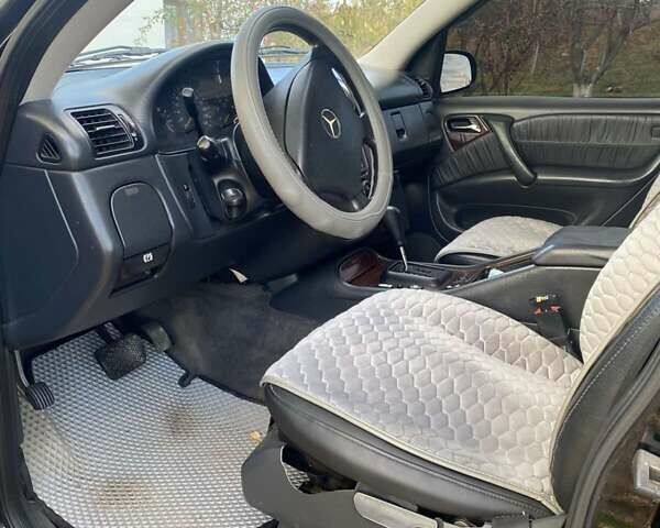 Черный Мерседес М-Класс, объемом двигателя 2.69 л и пробегом 345 тыс. км за 8200 $, фото 13 на Automoto.ua