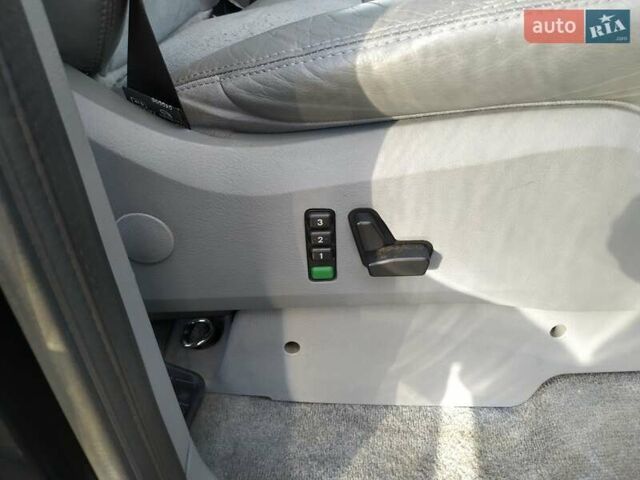 Чорний Мерседес М-Клас, об'ємом двигуна 4 л та пробігом 304 тис. км за 6900 $, фото 12 на Automoto.ua