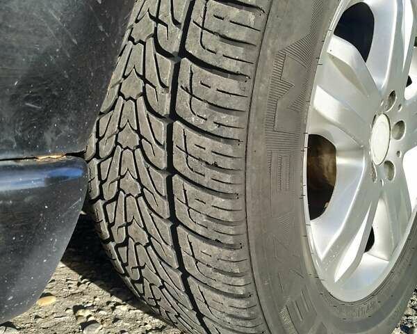 Чорний Мерседес М-Клас, об'ємом двигуна 4 л та пробігом 304 тис. км за 6900 $, фото 3 на Automoto.ua