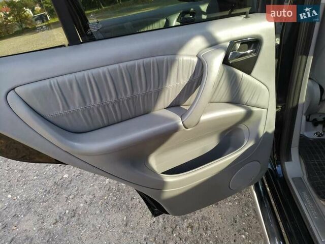 Чорний Мерседес М-Клас, об'ємом двигуна 4 л та пробігом 304 тис. км за 6900 $, фото 7 на Automoto.ua
