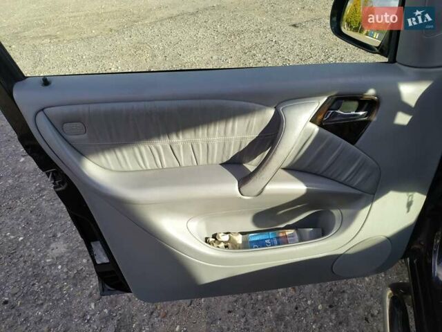 Чорний Мерседес М-Клас, об'ємом двигуна 4 л та пробігом 304 тис. км за 6900 $, фото 8 на Automoto.ua