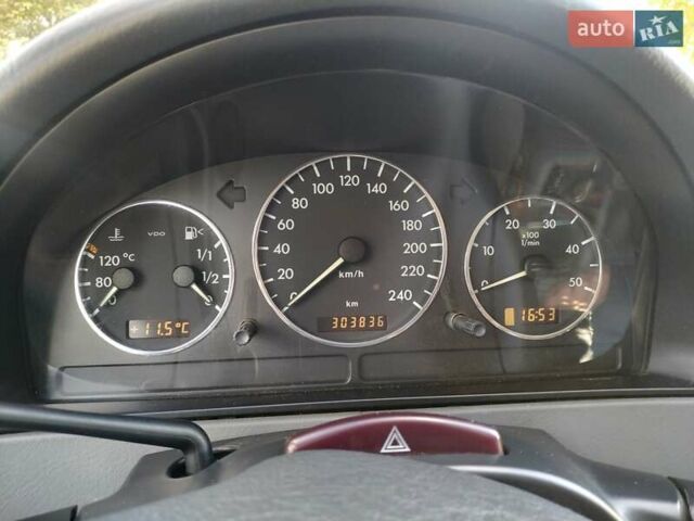 Чорний Мерседес М-Клас, об'ємом двигуна 4 л та пробігом 304 тис. км за 6900 $, фото 30 на Automoto.ua