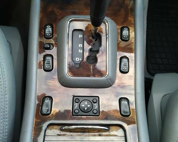 Чорний Мерседес М-Клас, об'ємом двигуна 4 л та пробігом 304 тис. км за 6900 $, фото 28 на Automoto.ua