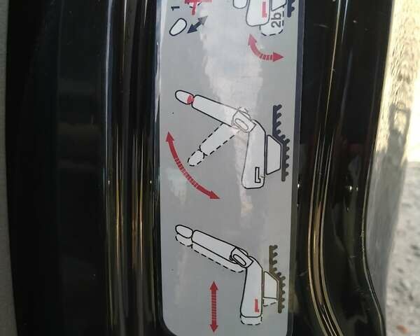 Чорний Мерседес М-Клас, об'ємом двигуна 4 л та пробігом 304 тис. км за 6900 $, фото 6 на Automoto.ua