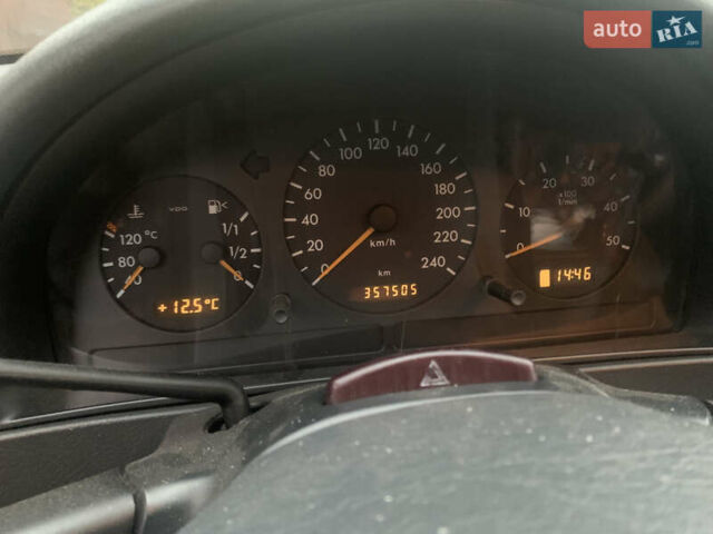 Чорний Мерседес М-Клас, об'ємом двигуна 4 л та пробігом 357 тис. км за 5100 $, фото 6 на Automoto.ua