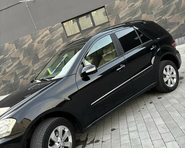 Чорний Мерседес М-Клас, об'ємом двигуна 2.99 л та пробігом 350 тис. км за 10550 $, фото 7 на Automoto.ua