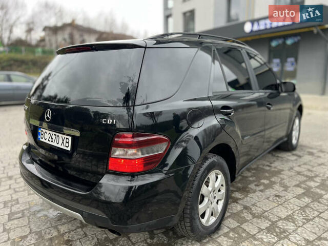 Черный Мерседес М-Класс, объемом двигателя 2.99 л и пробегом 350 тыс. км за 8700 $, фото 8 на Automoto.ua