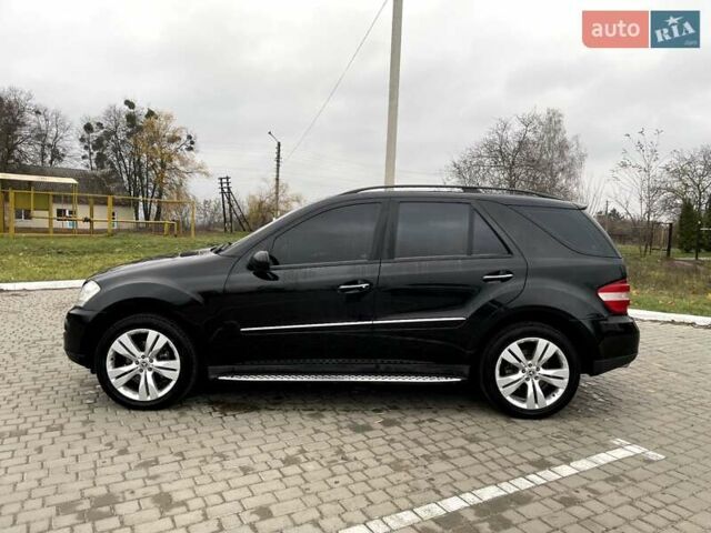 Черный Мерседес М-Класс, объемом двигателя 2.99 л и пробегом 398 тыс. км за 10800 $, фото 8 на Automoto.ua