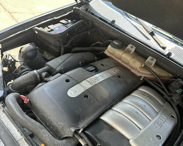 Черный Мерседес М-Класс, объемом двигателя 2.7 л и пробегом 319 тыс. км за 4750 $, фото 8 на Automoto.ua