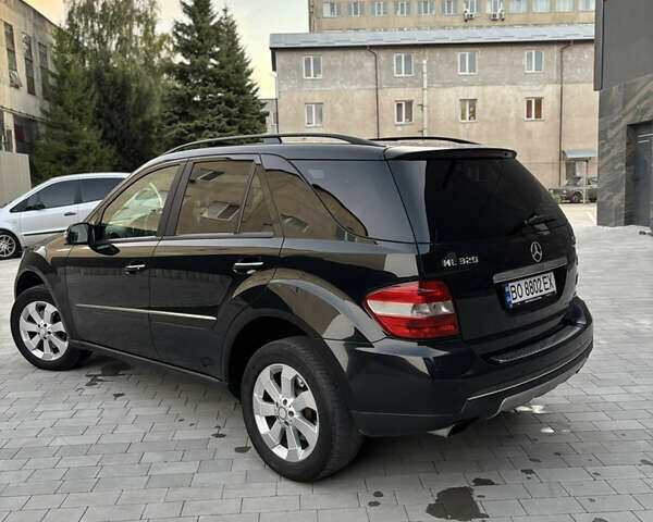Чорний Мерседес М-Клас, об'ємом двигуна 2.99 л та пробігом 350 тис. км за 10550 $, фото 8 на Automoto.ua
