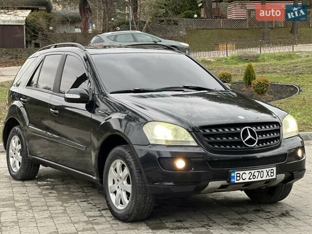 Черный Мерседес М-Класс, объемом двигателя 2.99 л и пробегом 350 тыс. км за 8700 $, фото 1 на Automoto.ua