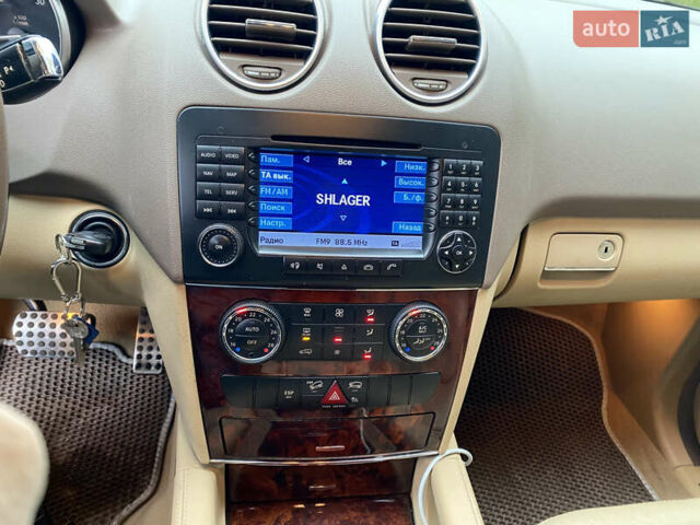 Чорний Мерседес М-Клас, об'ємом двигуна 2.99 л та пробігом 320 тис. км за 10000 $, фото 12 на Automoto.ua