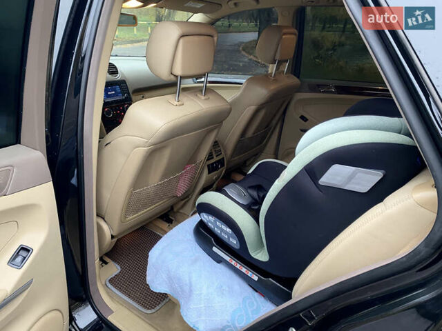 Чорний Мерседес М-Клас, об'ємом двигуна 2.99 л та пробігом 320 тис. км за 10000 $, фото 15 на Automoto.ua