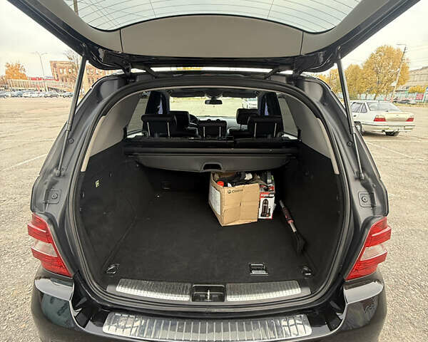 Черный Мерседес М-Класс, объемом двигателя 3.5 л и пробегом 156 тыс. км за 13700 $, фото 12 на Automoto.ua