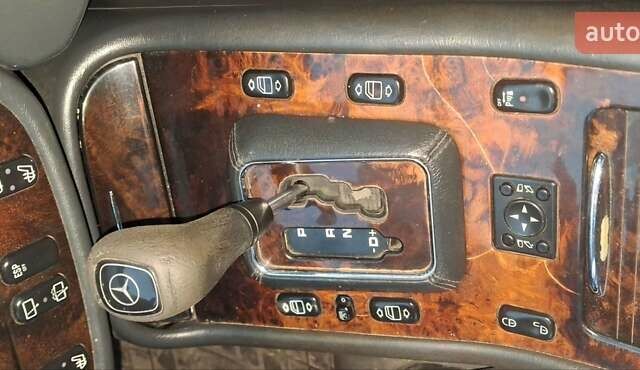 Черный Мерседес М-Класс, объемом двигателя 3.72 л и пробегом 398 тыс. км за 6000 $, фото 8 на Automoto.ua