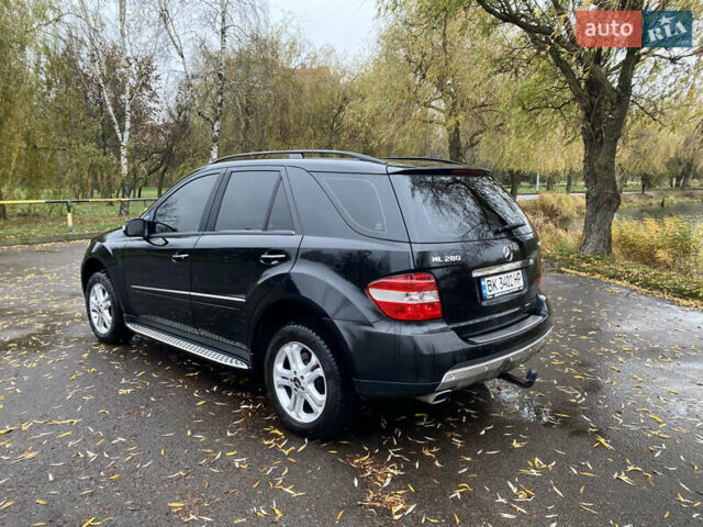 Чорний Мерседес М-Клас, об'ємом двигуна 2.99 л та пробігом 320 тис. км за 10000 $, фото 2 на Automoto.ua