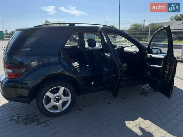 Чорний Мерседес М-Клас, об'ємом двигуна 3 л та пробігом 337 тис. км за 11500 $, фото 5 на Automoto.ua