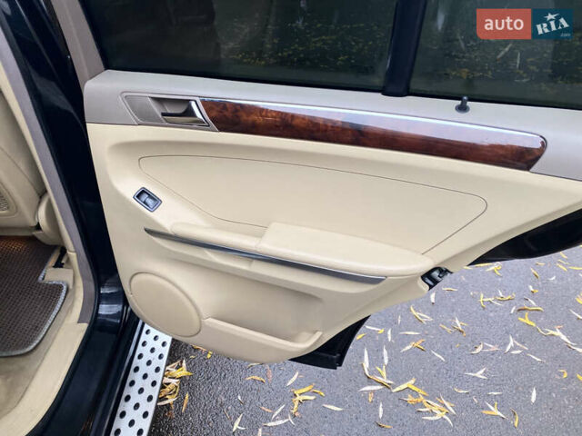 Чорний Мерседес М-Клас, об'ємом двигуна 2.99 л та пробігом 320 тис. км за 10000 $, фото 19 на Automoto.ua