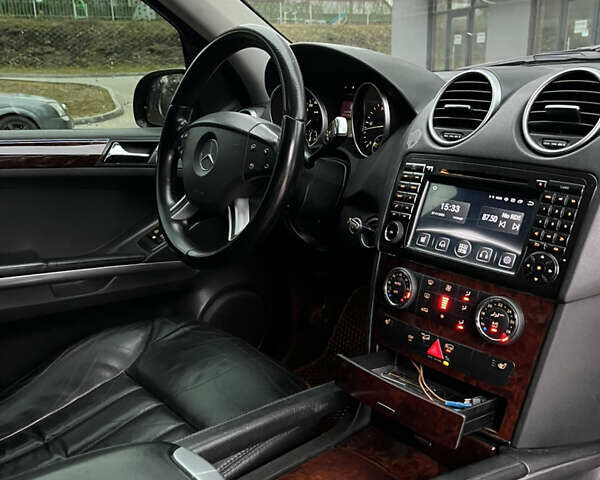 Черный Мерседес М-Класс, объемом двигателя 2.99 л и пробегом 350 тыс. км за 8700 $, фото 14 на Automoto.ua