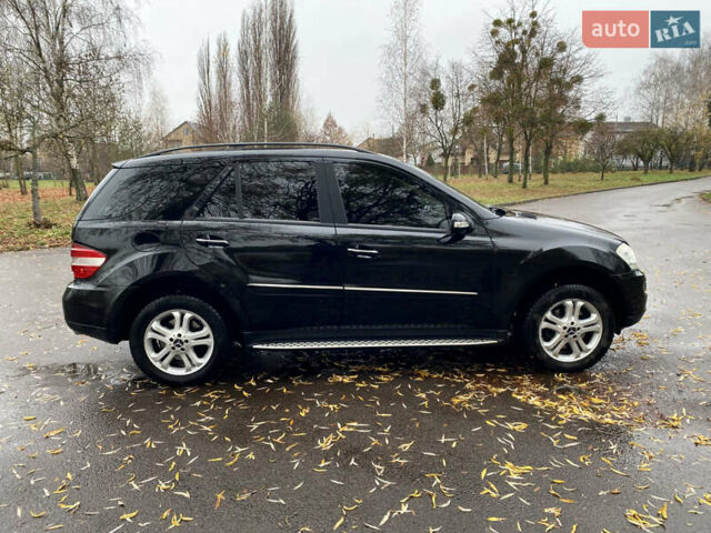 Чорний Мерседес М-Клас, об'ємом двигуна 2.99 л та пробігом 320 тис. км за 10000 $, фото 5 на Automoto.ua