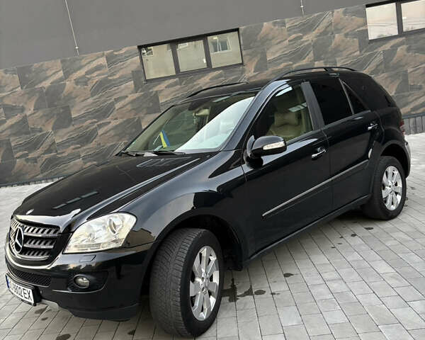 Чорний Мерседес М-Клас, об'ємом двигуна 2.99 л та пробігом 350 тис. км за 10550 $, фото 5 на Automoto.ua