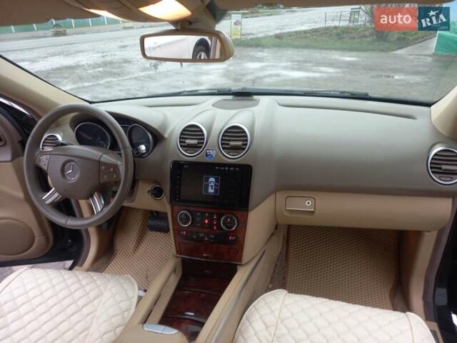 Черный Мерседес М-Класс, объемом двигателя 3 л и пробегом 366 тыс. км за 10500 $, фото 58 на Automoto.ua