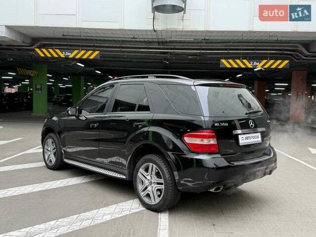 Черный Мерседес М-Класс, объемом двигателя 3.5 л и пробегом 247 тыс. км за 10990 $, фото 4 на Automoto.ua