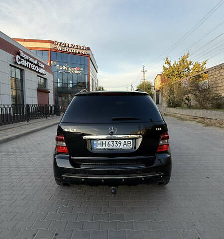 Черный Мерседес М-Класс, объемом двигателя 2.99 л и пробегом 293 тыс. км за 11000 $, фото 7 на Automoto.ua