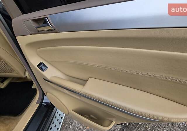 Чорний Мерседес М-Клас, об'ємом двигуна 6.2 л та пробігом 286 тис. км за 10599 $, фото 24 на Automoto.ua