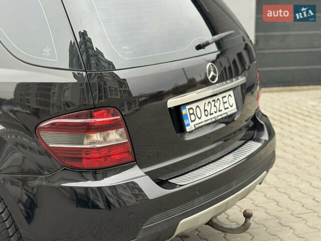 Черный Мерседес М-Класс, объемом двигателя 3 л и пробегом 386 тыс. км за 10999 $, фото 18 на Automoto.ua