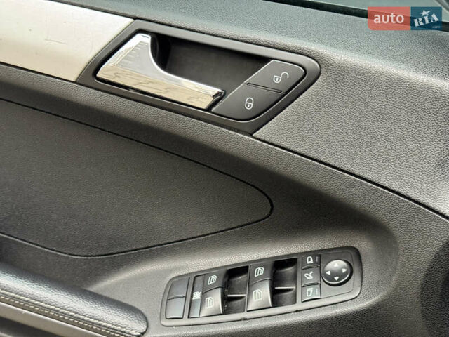 Черный Мерседес М-Класс, объемом двигателя 3 л и пробегом 386 тыс. км за 10999 $, фото 26 на Automoto.ua