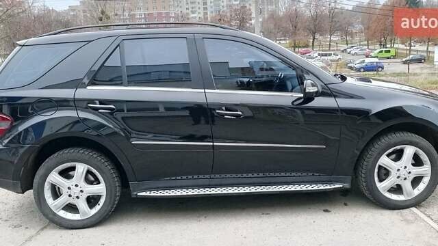 Черный Мерседес М-Класс, объемом двигателя 3.5 л и пробегом 176 тыс. км за 9000 $, фото 21 на Automoto.ua