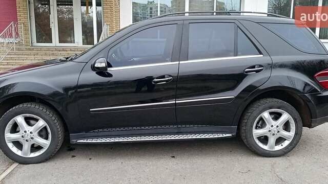 Черный Мерседес М-Класс, объемом двигателя 3.5 л и пробегом 176 тыс. км за 9000 $, фото 17 на Automoto.ua