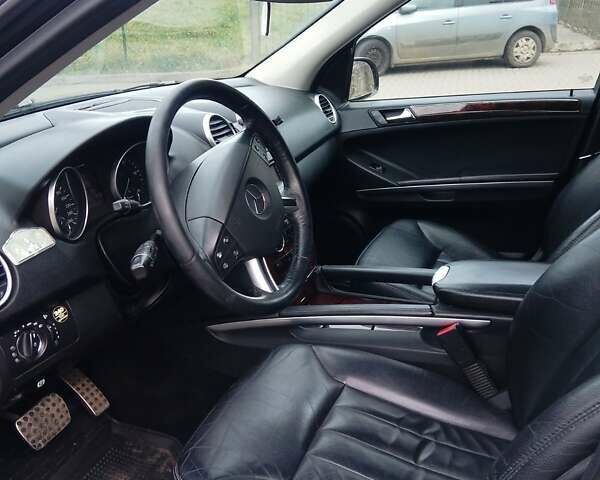 Черный Мерседес М-Класс, объемом двигателя 3 л и пробегом 298 тыс. км за 11000 $, фото 4 на Automoto.ua