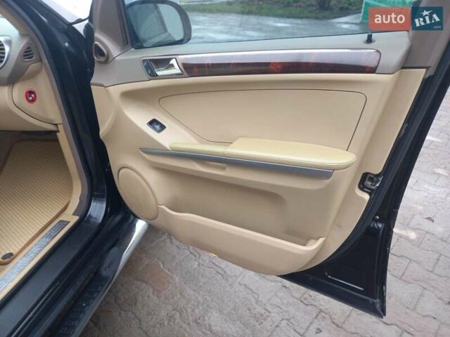 Черный Мерседес М-Класс, объемом двигателя 3 л и пробегом 366 тыс. км за 10500 $, фото 37 на Automoto.ua