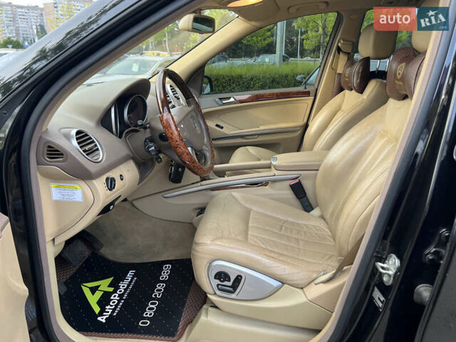 Черный Мерседес М-Класс, объемом двигателя 3.5 л и пробегом 282 тыс. км за 8777 $, фото 10 на Automoto.ua