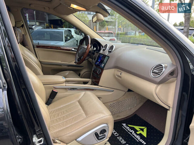 Черный Мерседес М-Класс, объемом двигателя 3.5 л и пробегом 282 тыс. км за 8777 $, фото 26 на Automoto.ua