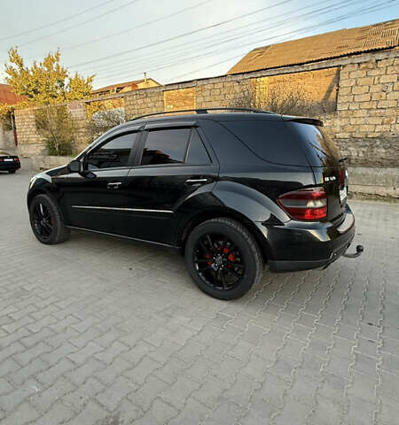 Черный Мерседес М-Класс, объемом двигателя 2.99 л и пробегом 293 тыс. км за 11000 $, фото 9 на Automoto.ua