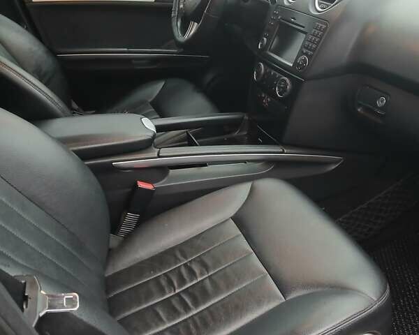 Черный Мерседес М-Класс, объемом двигателя 3 л и пробегом 350 тыс. км за 11400 $, фото 16 на Automoto.ua