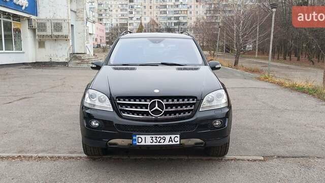 Черный Мерседес М-Класс, объемом двигателя 3.5 л и пробегом 176 тыс. км за 9000 $, фото 15 на Automoto.ua