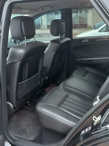 Чорний Мерседес М-Клас, об'ємом двигуна 3 л та пробігом 350 тис. км за 10500 $, фото 5 на Automoto.ua