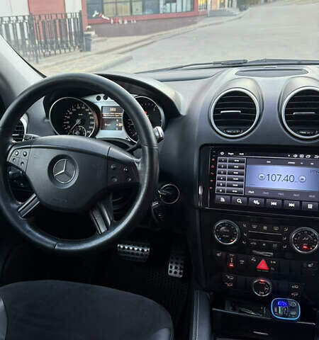 Черный Мерседес М-Класс, объемом двигателя 2.99 л и пробегом 293 тыс. км за 11000 $, фото 11 на Automoto.ua