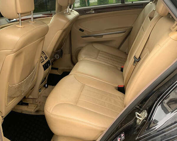 Чорний Мерседес М-Клас, об'ємом двигуна 2.99 л та пробігом 367 тис. км за 10000 $, фото 9 на Automoto.ua