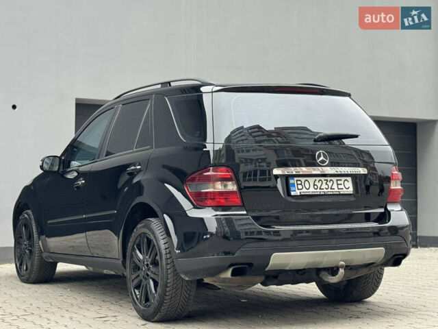 Черный Мерседес М-Класс, объемом двигателя 3 л и пробегом 386 тыс. км за 10999 $, фото 15 на Automoto.ua