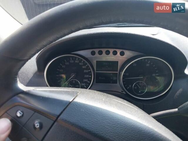 Черный Мерседес М-Класс, объемом двигателя 3 л и пробегом 317 тыс. км за 10000 $, фото 6 на Automoto.ua