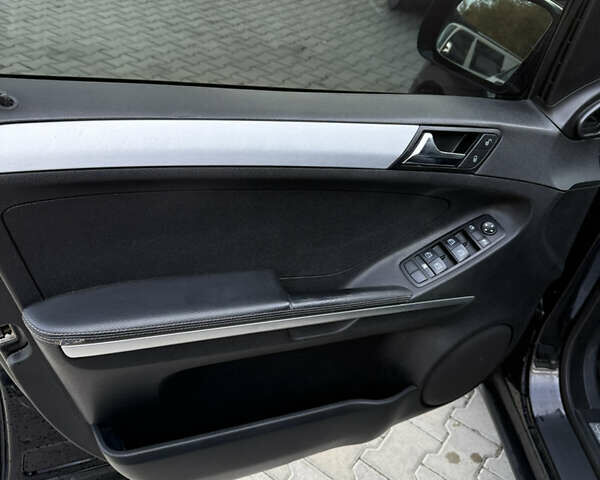 Черный Мерседес М-Класс, объемом двигателя 2.99 л и пробегом 385 тыс. км за 10500 $, фото 8 на Automoto.ua