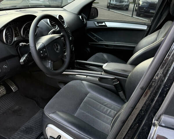 Черный Мерседес М-Класс, объемом двигателя 2.99 л и пробегом 385 тыс. км за 10500 $, фото 10 на Automoto.ua